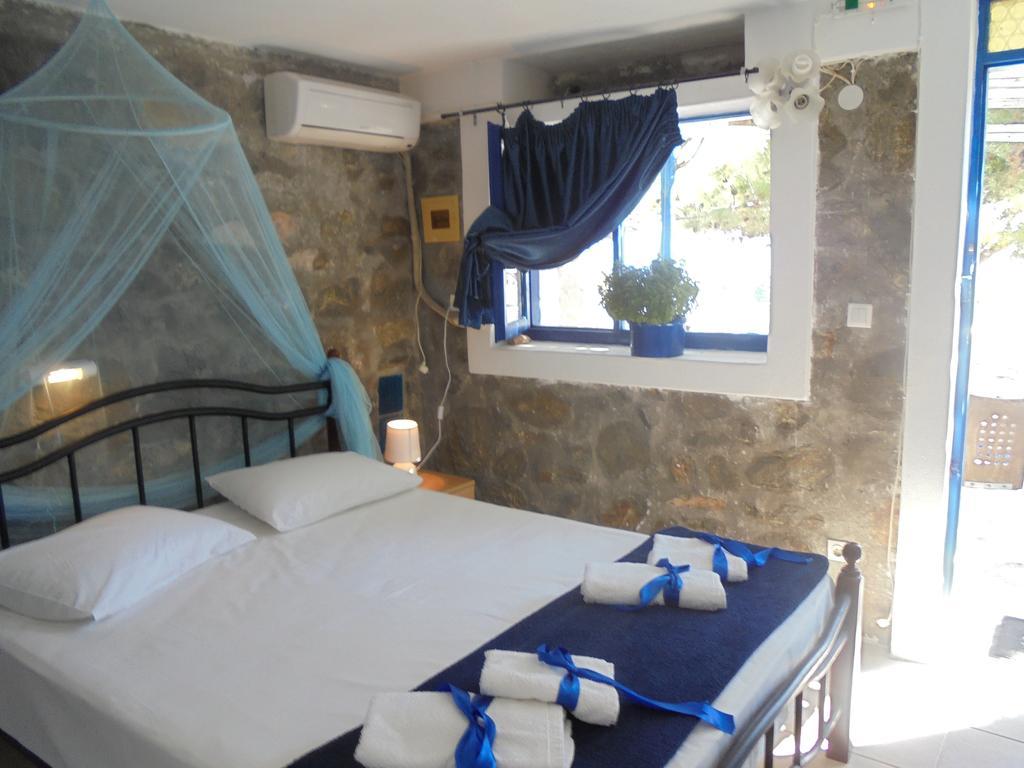 Anatoli Studios Schoinoussa Room photo